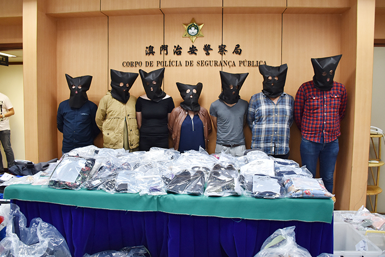 Cops nab 7 Mongolian shoplifters,  7 more on the run