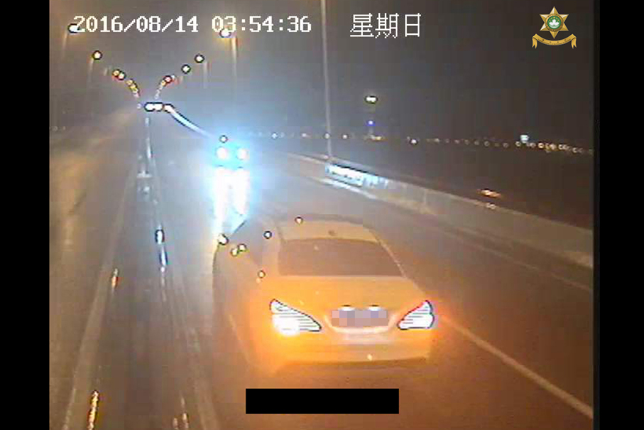 Driver nabbed for U-turn on bridge  while high on Ice: police