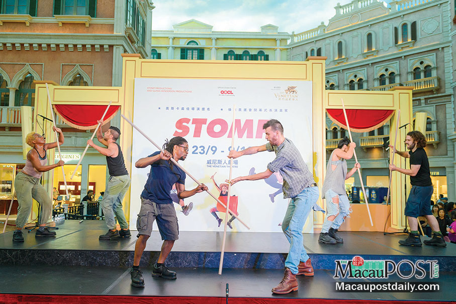 Stomp struts its stuff at Venetian to tease visitors