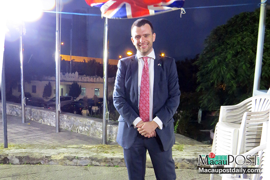 UK consul visits ‘self-sufficient’ British community 