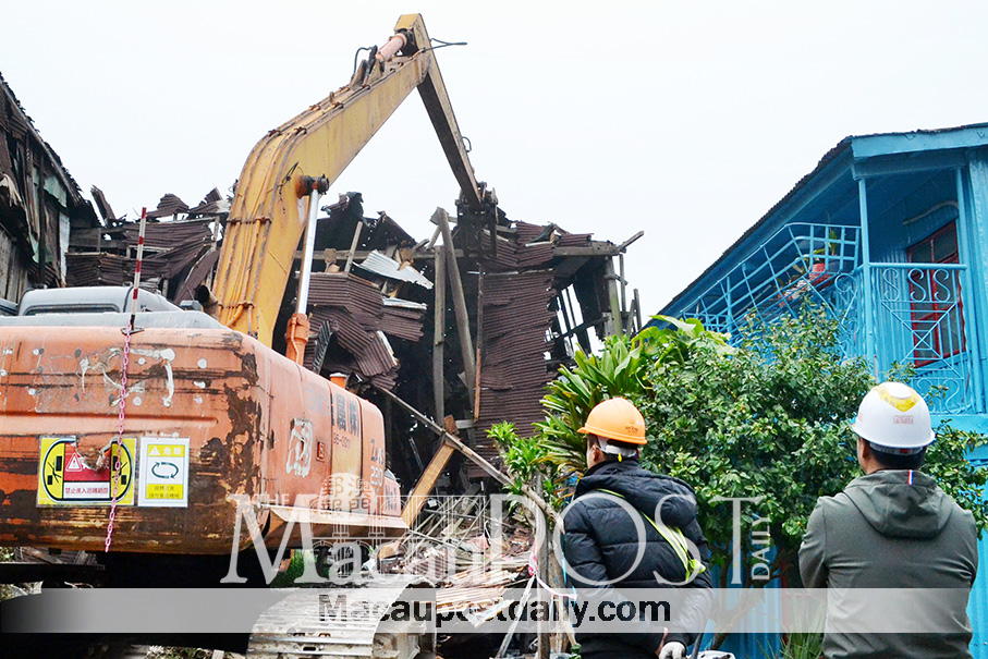 2 shipyards razed in Lai Chi Vun