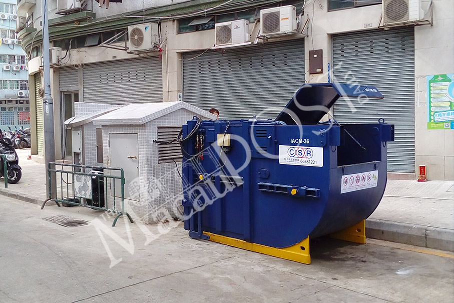 Govt sets up small-sized compacting rubbish skip