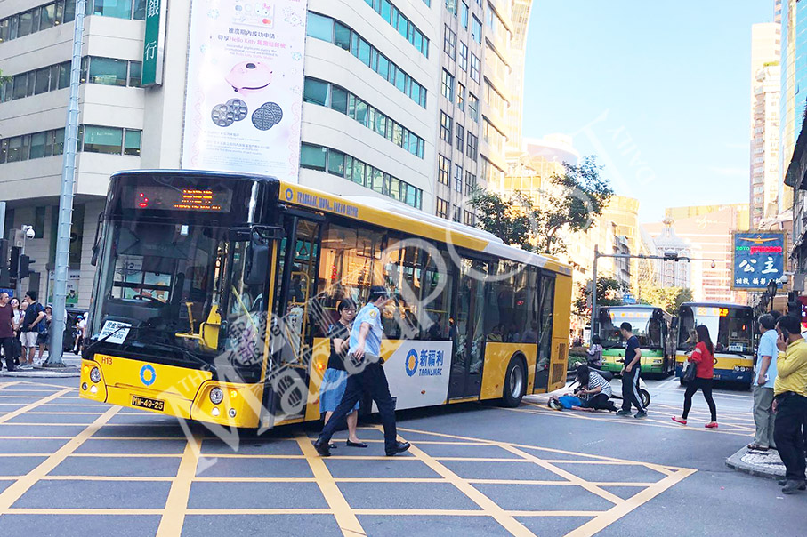 Scooter rider injured  in bus crash