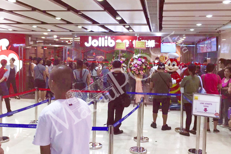 Opening of Macau’s 1st Jollibee draws  huge Philippine crowd