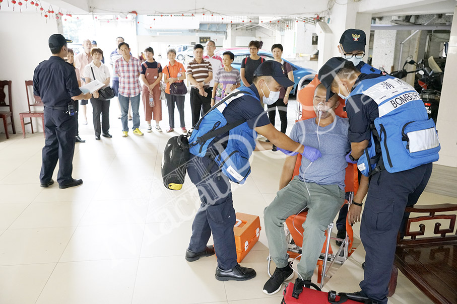 Firemen hold storm  surge drill