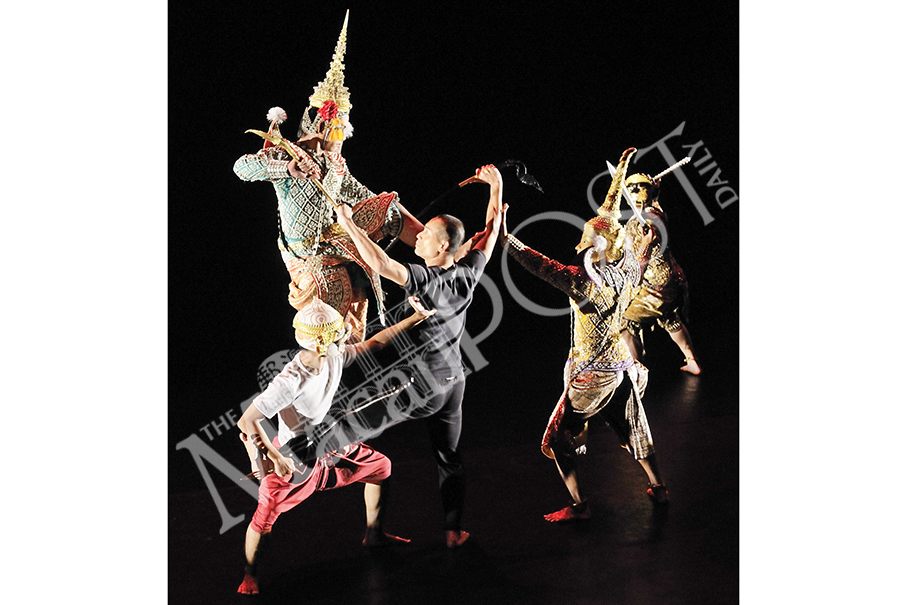 Thai performer puts modern  twist to traditional khon dance