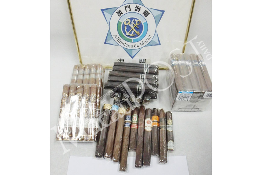 Customs seizes 75 illegal cigars  sent by post