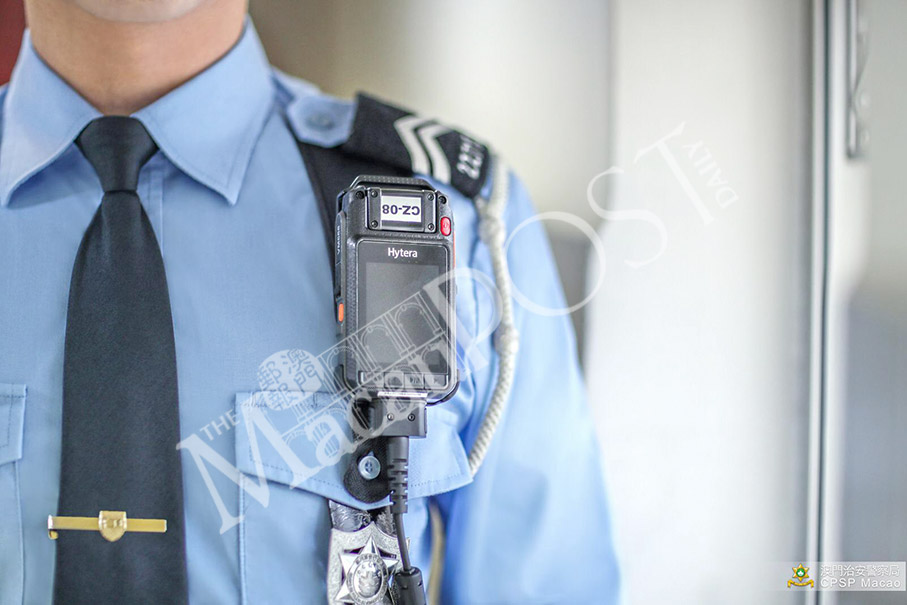 Police to use 300 more body cams next quarter