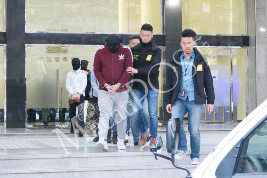 Police bust HK$2.5 million chip fraud gang