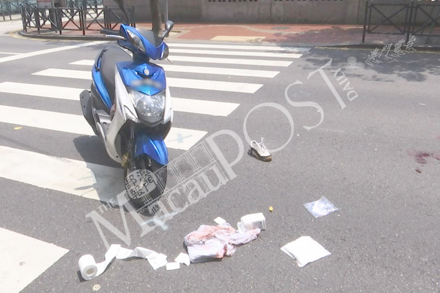 90-year-old man hit by scooter  on zebra crossing