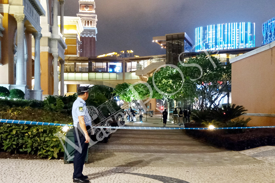 Police probe fatal stabbing  outside hotel in Cotai