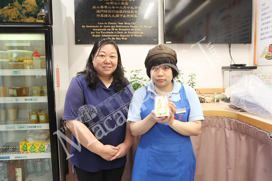 Sandwich shop trains mentally disabled to find jobs