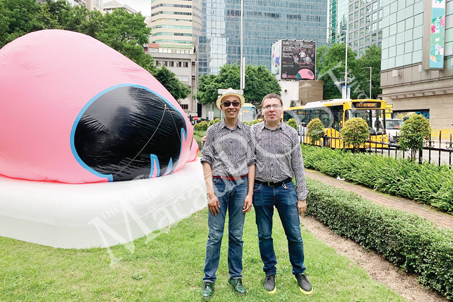 ‘Happy Heads’ spreading joy in city