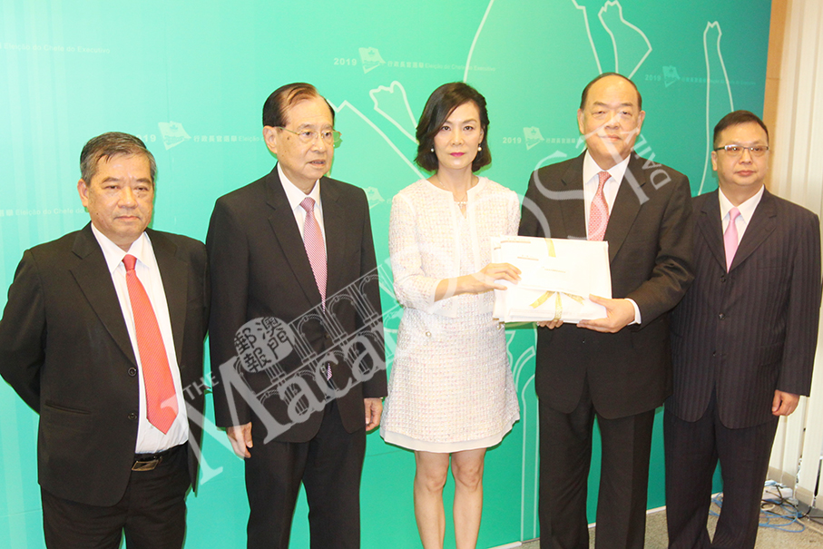 95 pct of CE Election Committee members back Ho