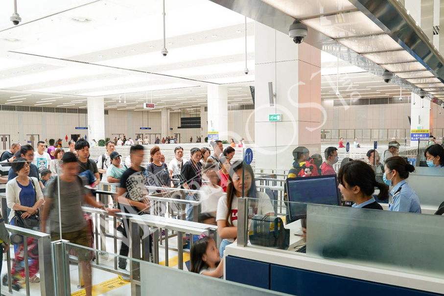 Mid-Autumn visitor arrivals rise 12.8 pct: police