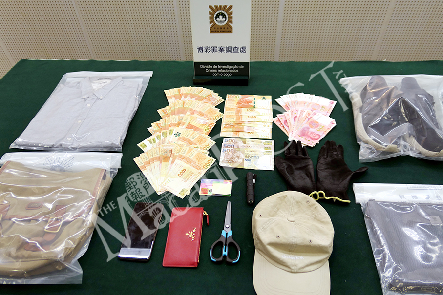 Mainlander steals HK$1.28 million cash & valuables from 6 gamblers: police