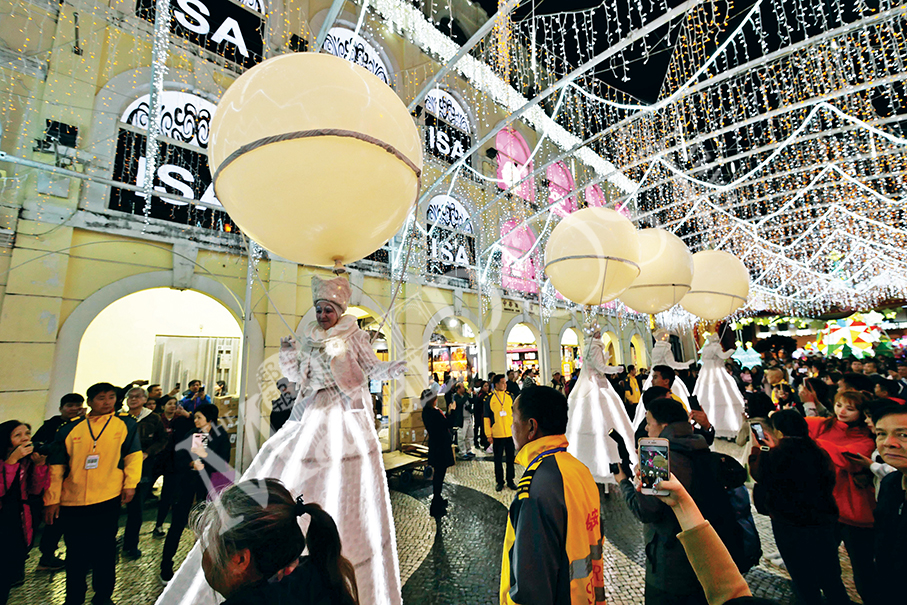 Viva Parade: World of cultures livening up the city