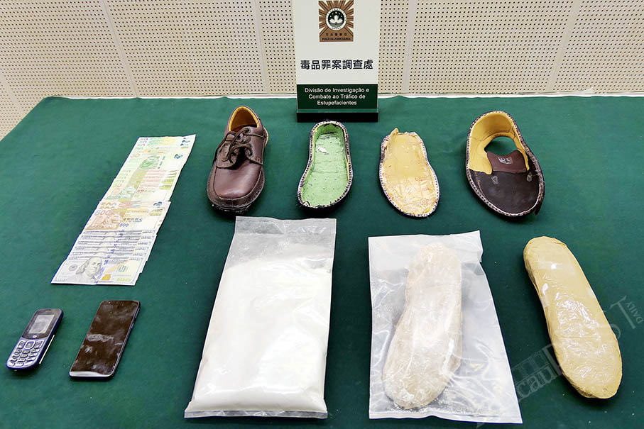 S African smuggles cocaine worth 3.5 million patacas in shoes: police 