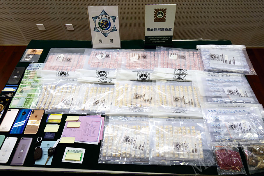 Local, mainland police bust drug-smuggling  gang led by HK man