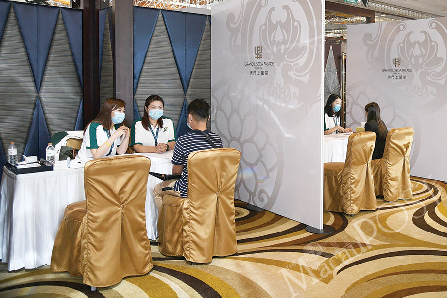 Grand Lisboa Palace’s recruitment drive draws almost 2,000 job-seekers