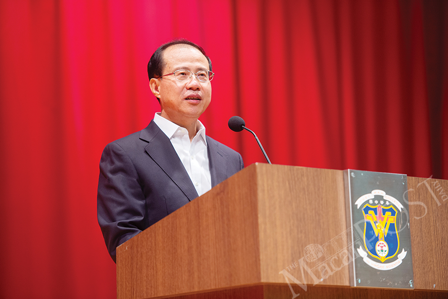 Liaison Office chief visits Yuet Wah College 