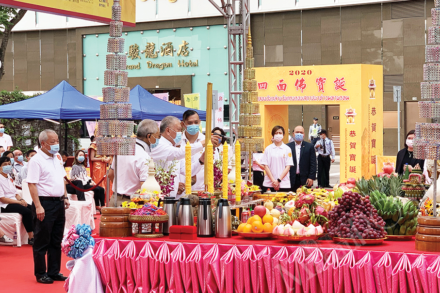 Officials celebrate Four-Faced Buddha’s holy birthday