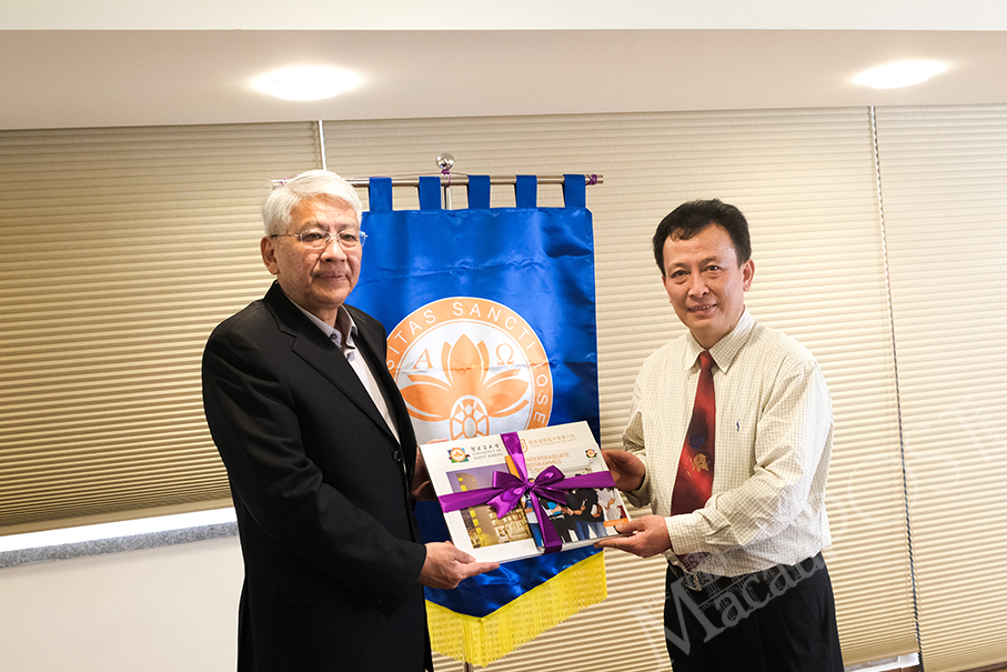 Hunan Normal University team visits USJ 