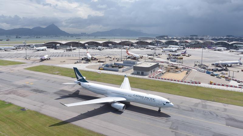 HK to ban flights from UK from midnight