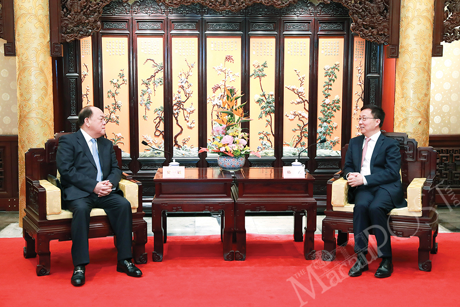 Vice Premier Han meets HK, Macau chief executives 