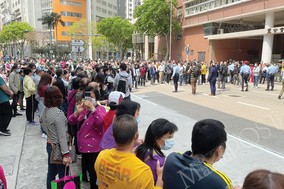 Construction workers occupy road in unemployment protest 