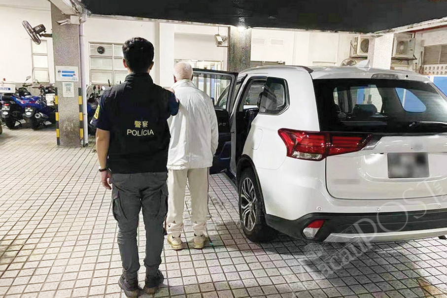 Octogenarian punctures car’s 4 tyres