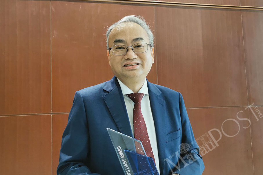 UM scholar first in Macau to get int’l automatic identification & mobility award