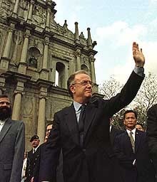 Former Portuguese president Jorge Sampaio dies