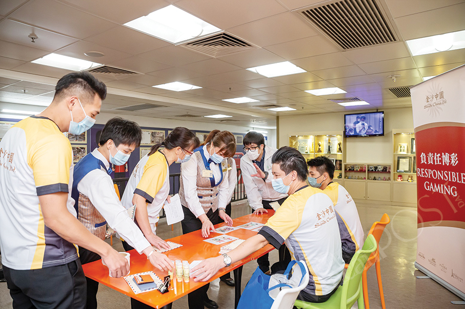 Sands China’s team members participate in responsible gaming promotion day