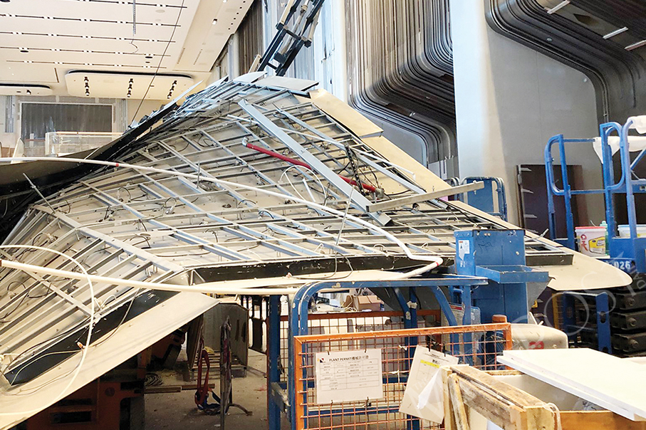 Collapsed ceiling hurts 5 workers 