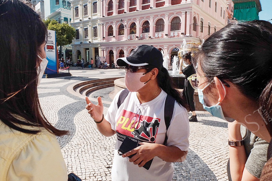 Walking tour shows Filipino community’s way of life