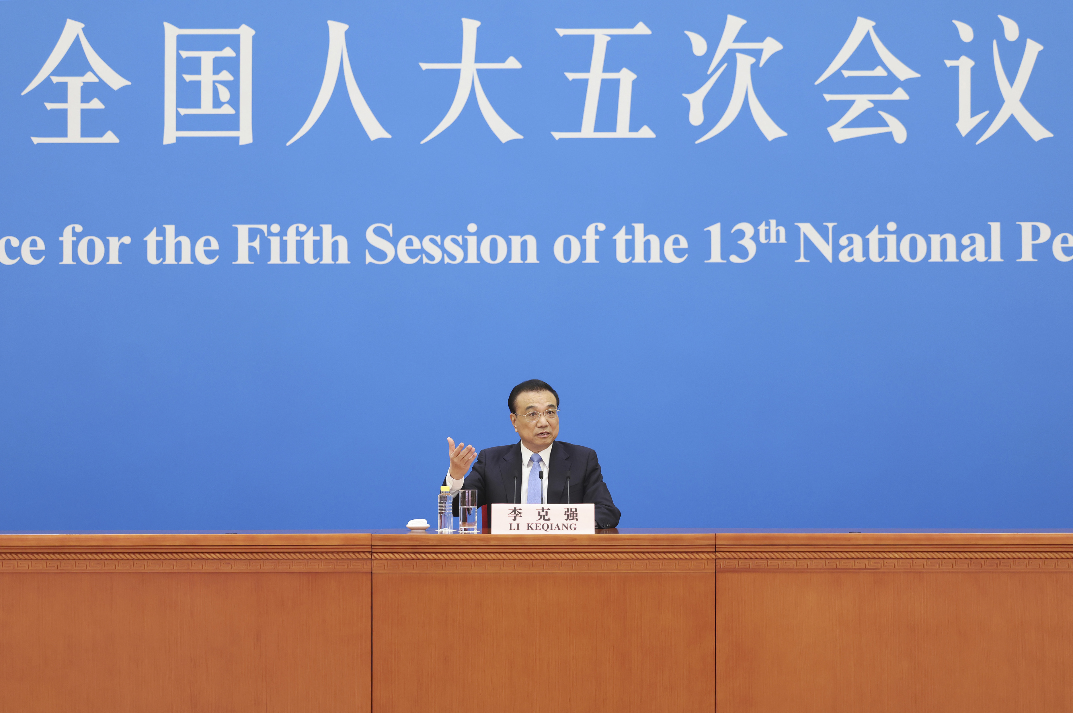 Central gov't has deep concern for HK residents, fully supports COVID-19 fight: Premier Li