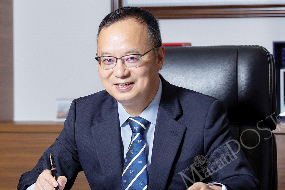 UM rector gets Guanghua Engineering Science & Technology Prize