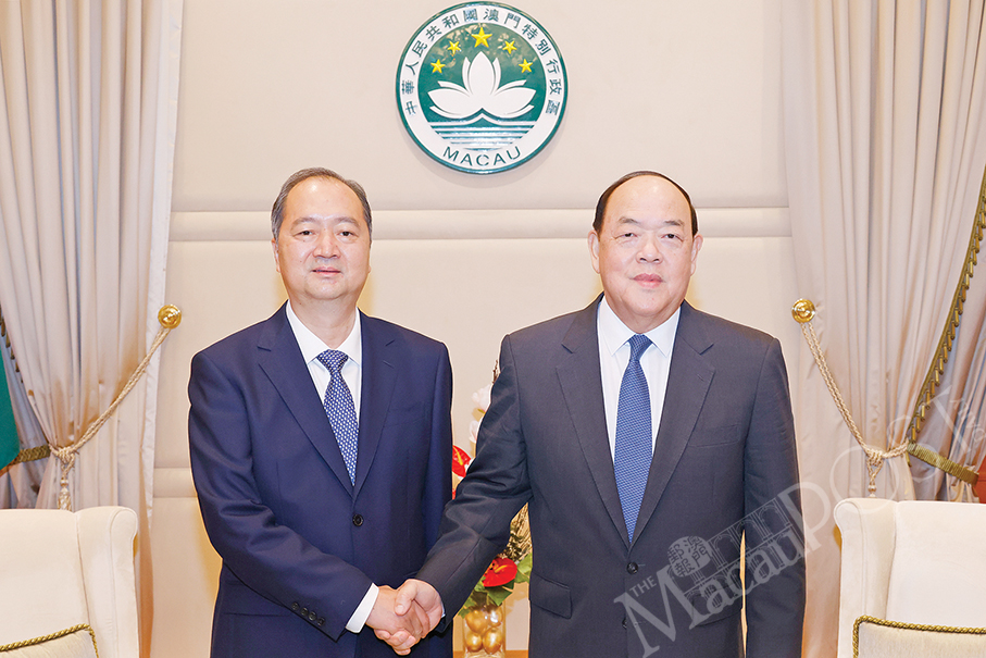 Ho meets new Liaison Office Director Zheng 