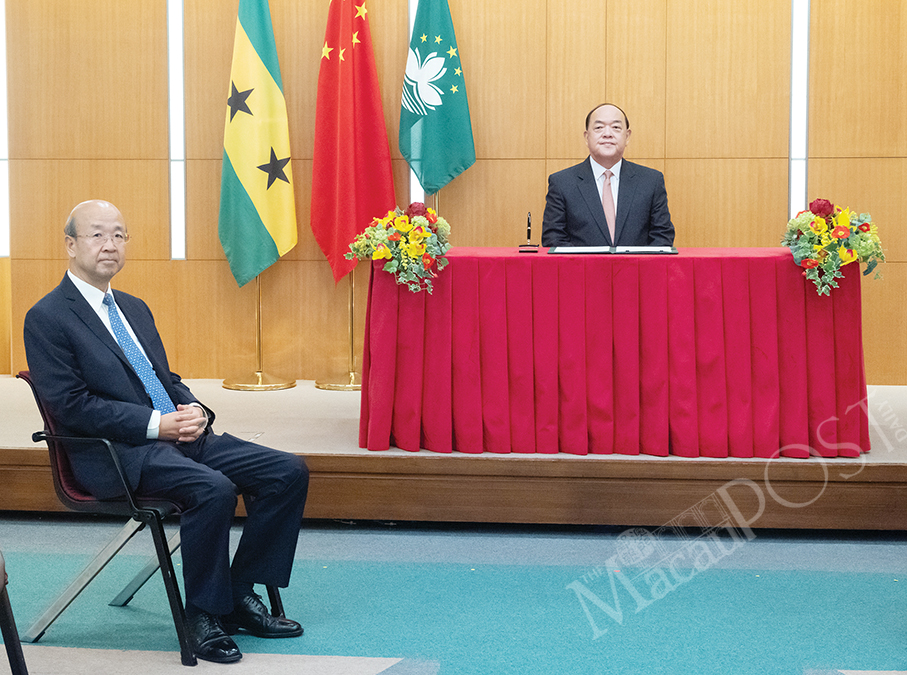 Ho inks twinning accord between Macau, Água Grande