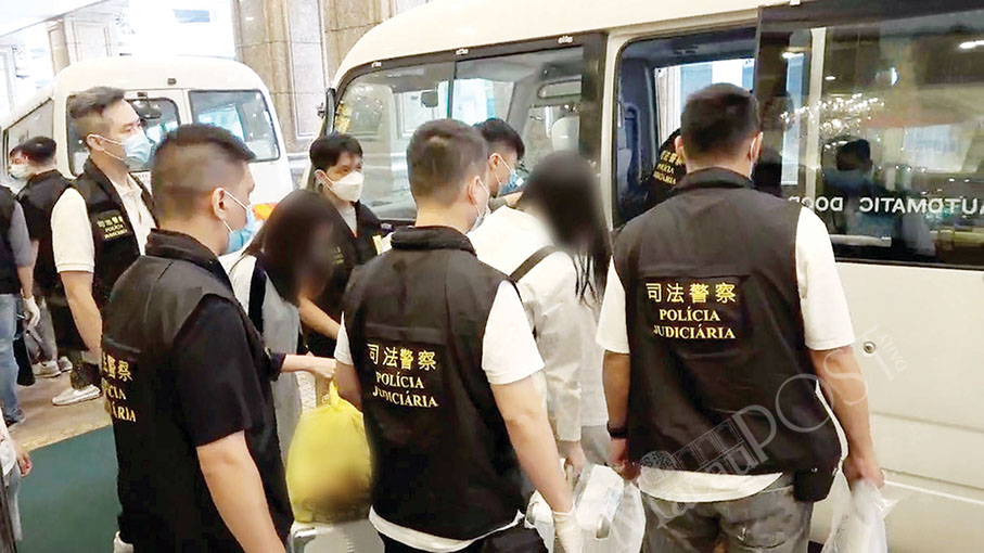 Police nab 35 in raid on 15-million-pataca prostitution ring