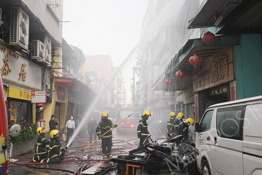 Old shop selling electrical appliances catches fire