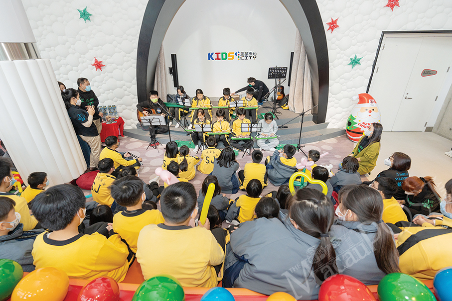 Melco takes Christmas joy to community