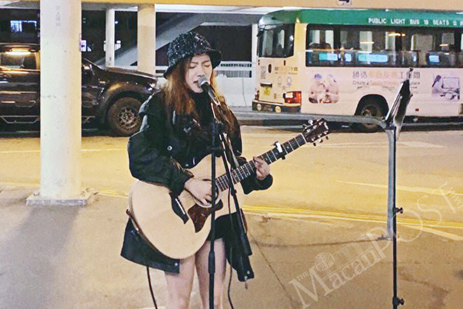 Buskers  perform during Chinese New Year