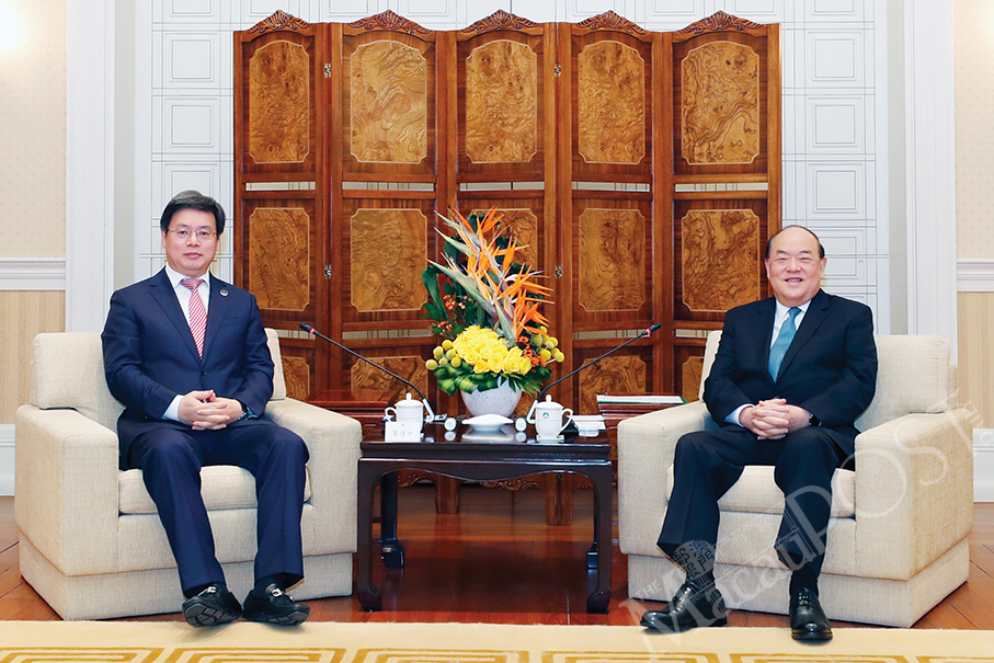 Ho meets Shenzhen mayor, vowing to strengthen ties