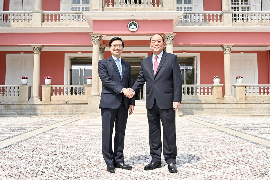 Ho, Lee pledge to strengthen Macau-HK cooperation