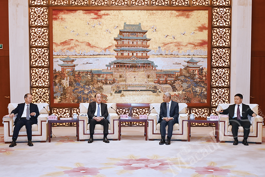 Ho visits Jiangxi, vowing to boost ties