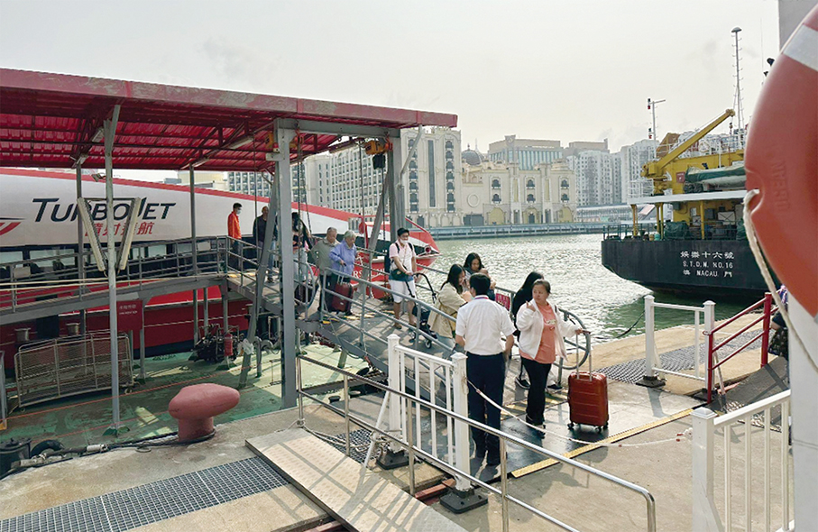 Over 26,000 ferry passengers a day travel between HK-Macau during Easter