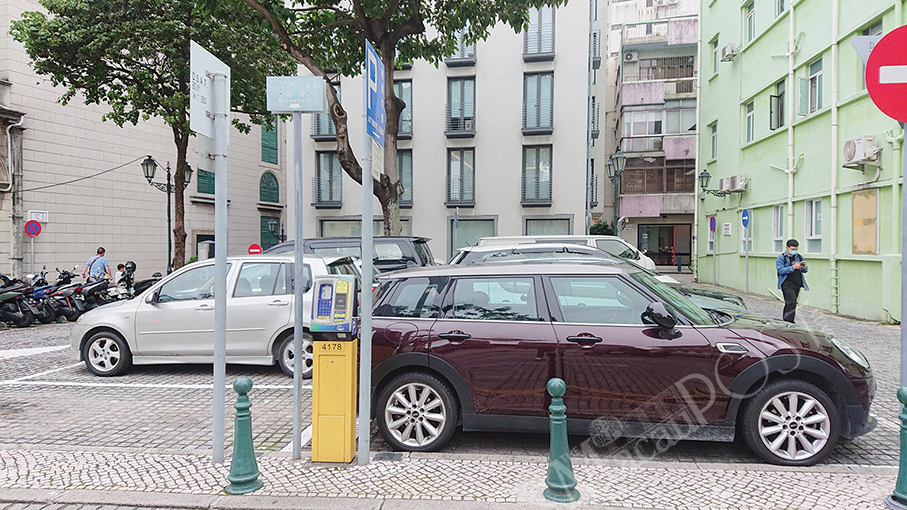 Only Macau Pass & UnionPay QuickPass cards accepted for street parking meters