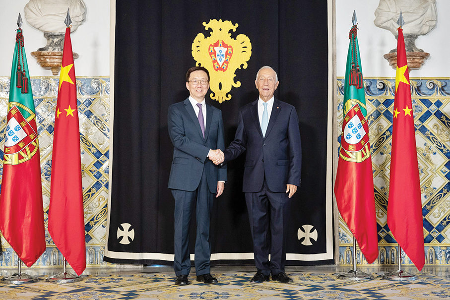 Portuguese president hosts working lunch for VP Han Zheng in Lisbon